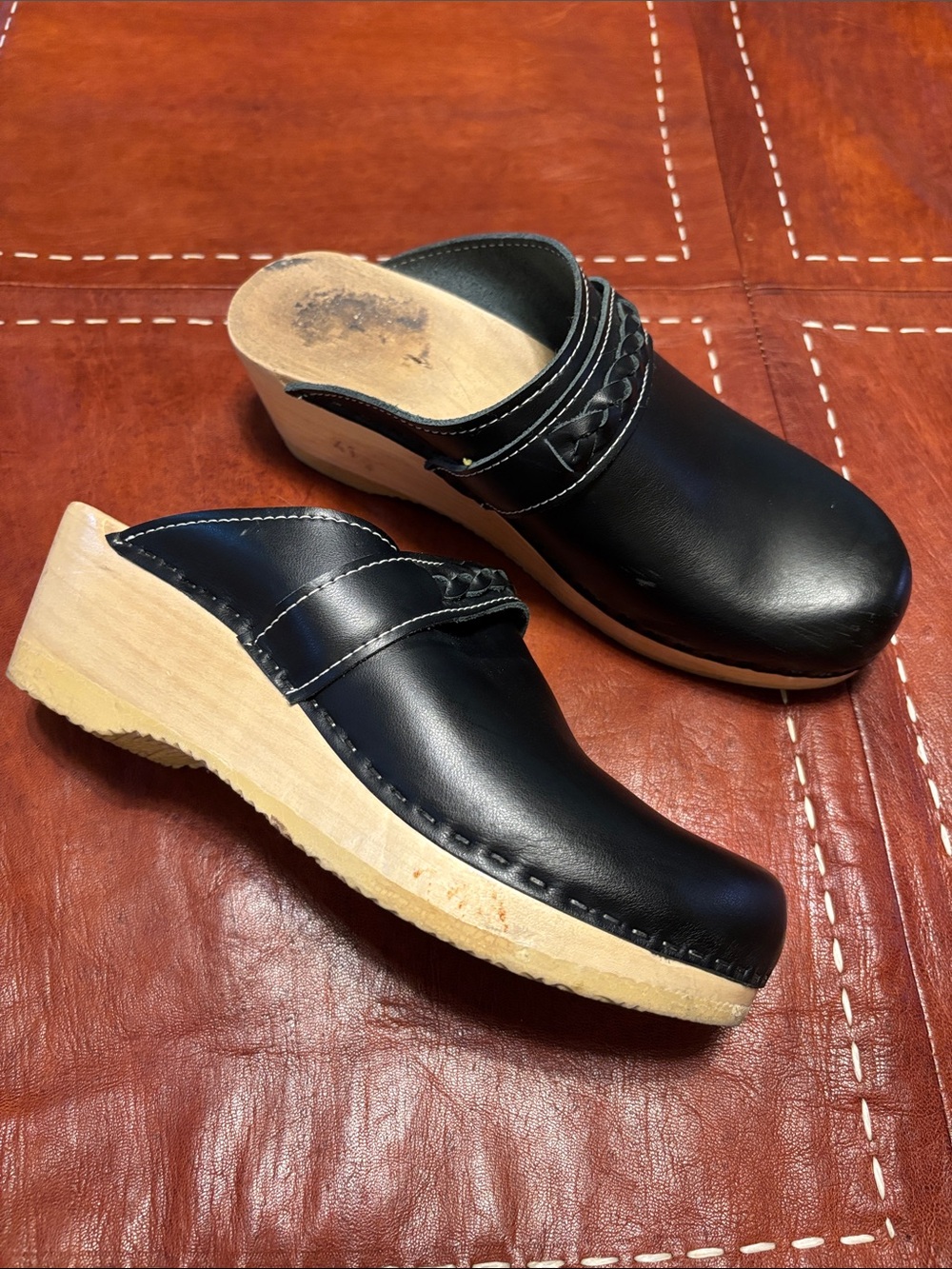No 6 black clogs